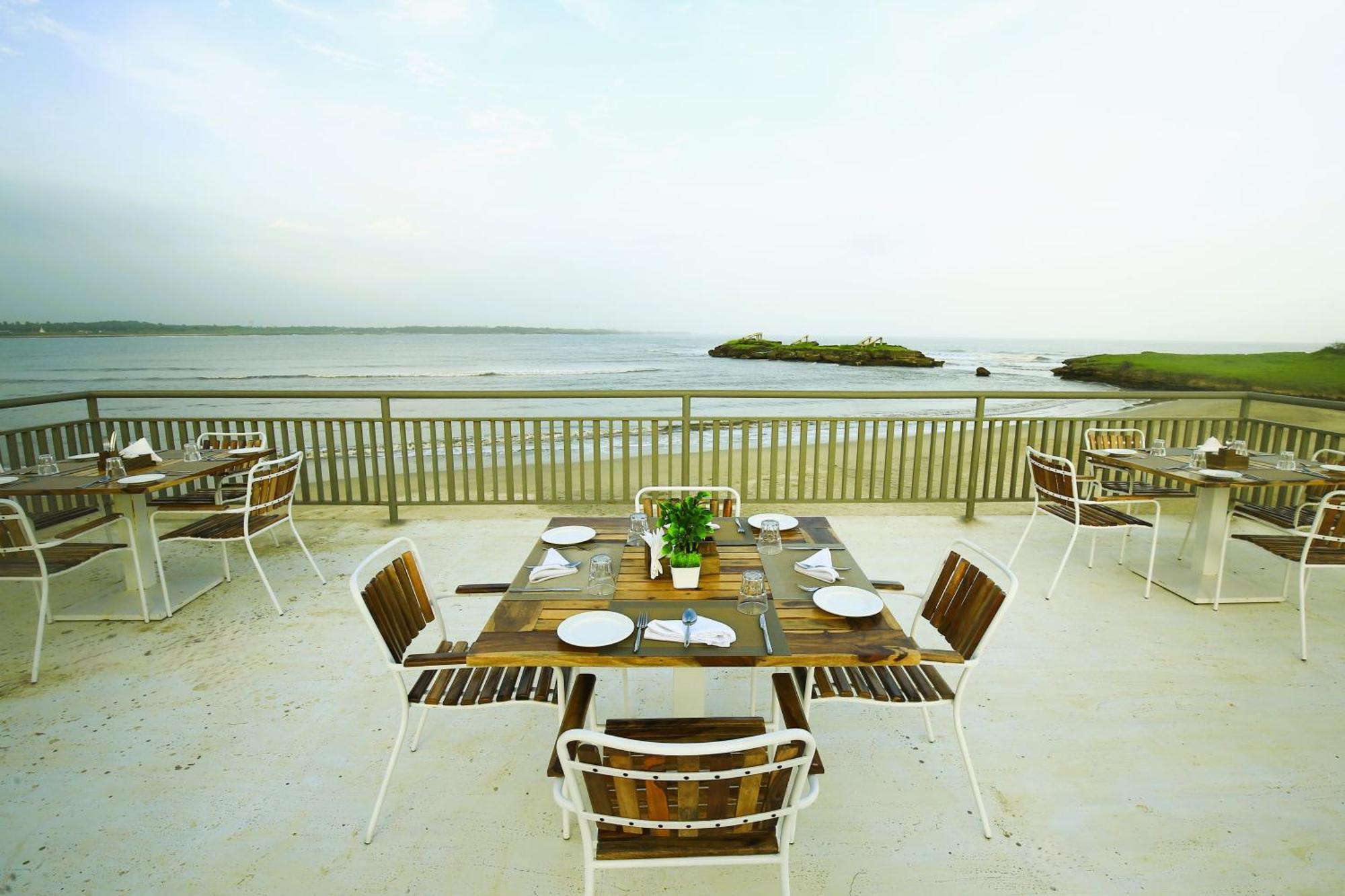 Kamnath Zinc Journey By The Fern, Diu Hotel Bagian luar foto