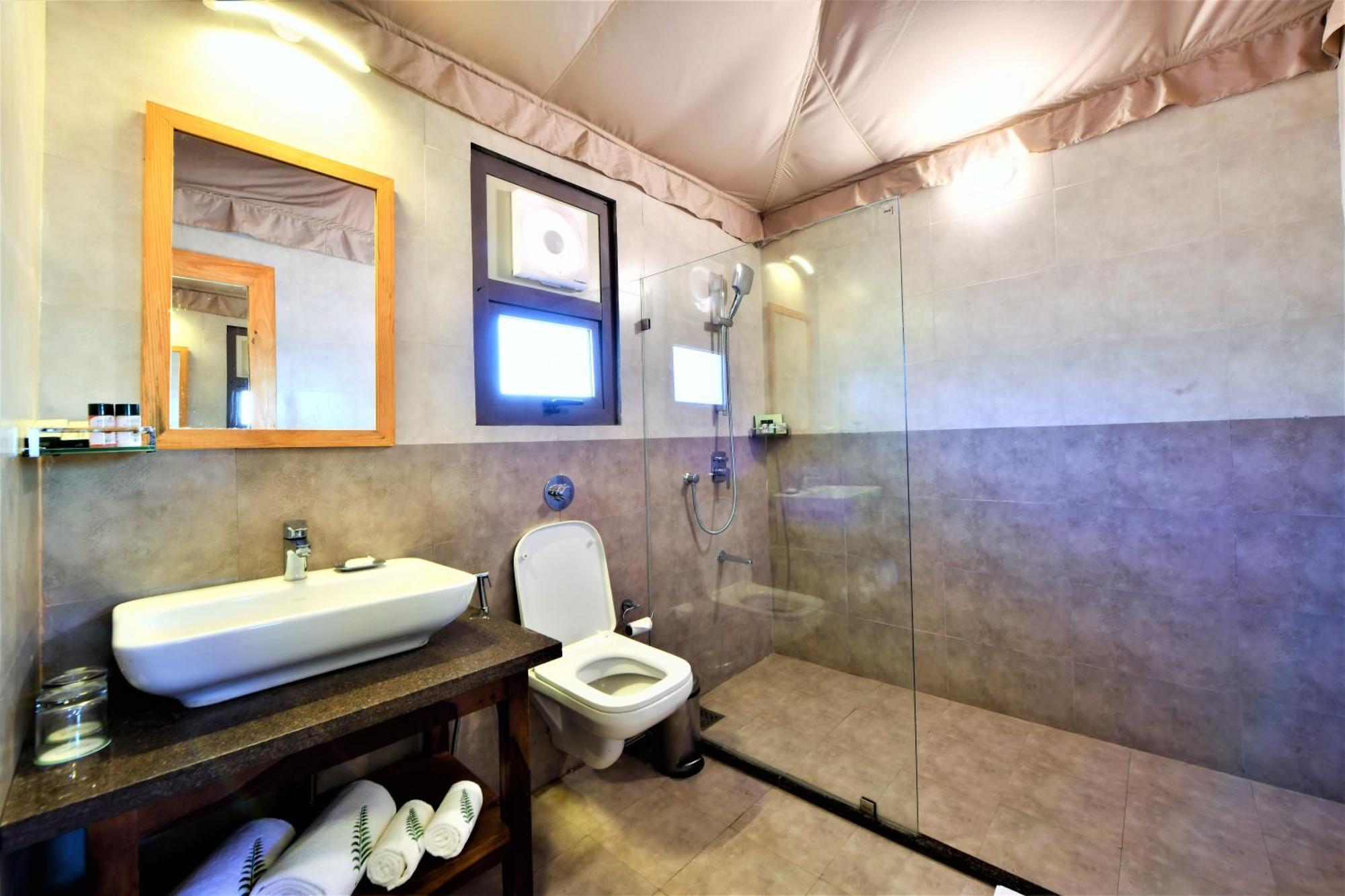 Kamnath Zinc Journey By The Fern, Diu Hotel Bagian luar foto